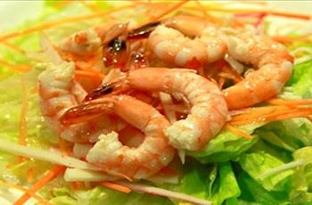 ensalada-gambas
