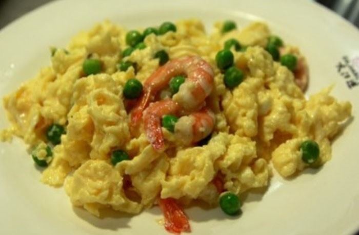 huevos-revueltos-gambas